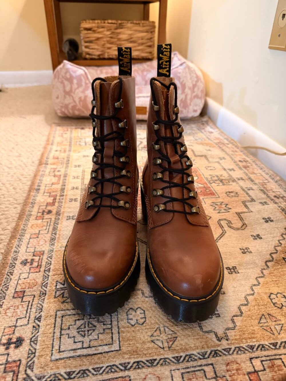 Dr. Martens Leona Platform Heeled Boots Tan Brown Leather Size 7